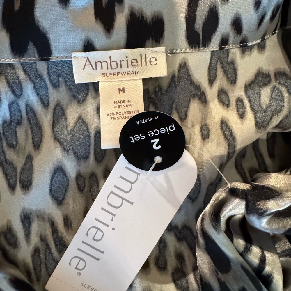 Ambrielle Black and Gray Satin and elastic waist loungers - Picture 8 of 9